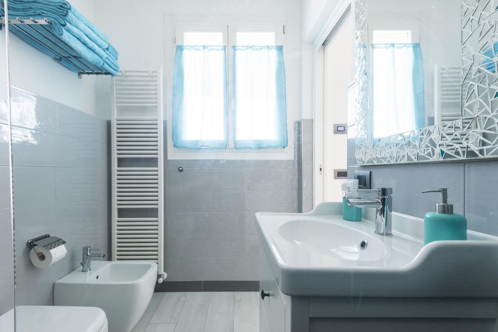 Attico Del Duomo Apartman Modena Kültér fotó