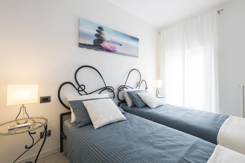 Attico Del Duomo Apartman Modena Kültér fotó