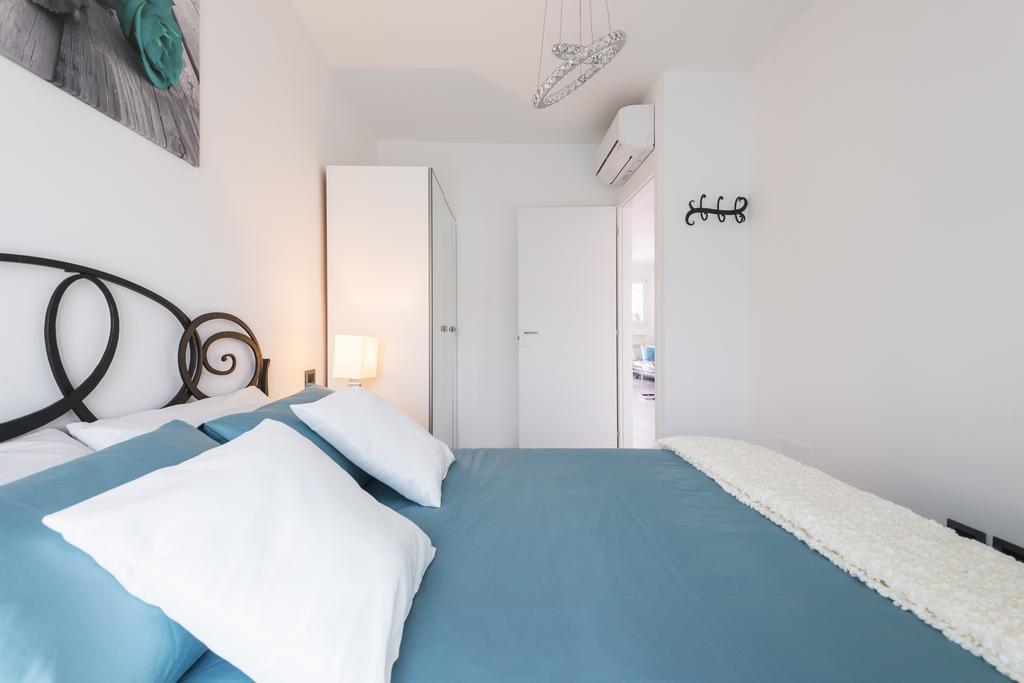 Attico Del Duomo Apartman Modena Kültér fotó