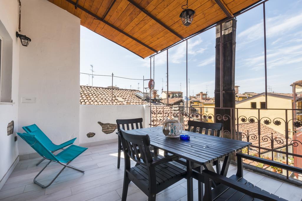 Attico Del Duomo Apartman Modena Kültér fotó