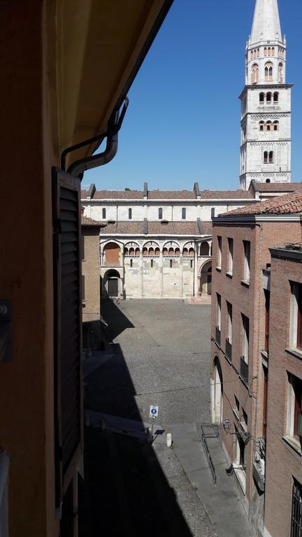 Attico Del Duomo Apartman Modena Kültér fotó