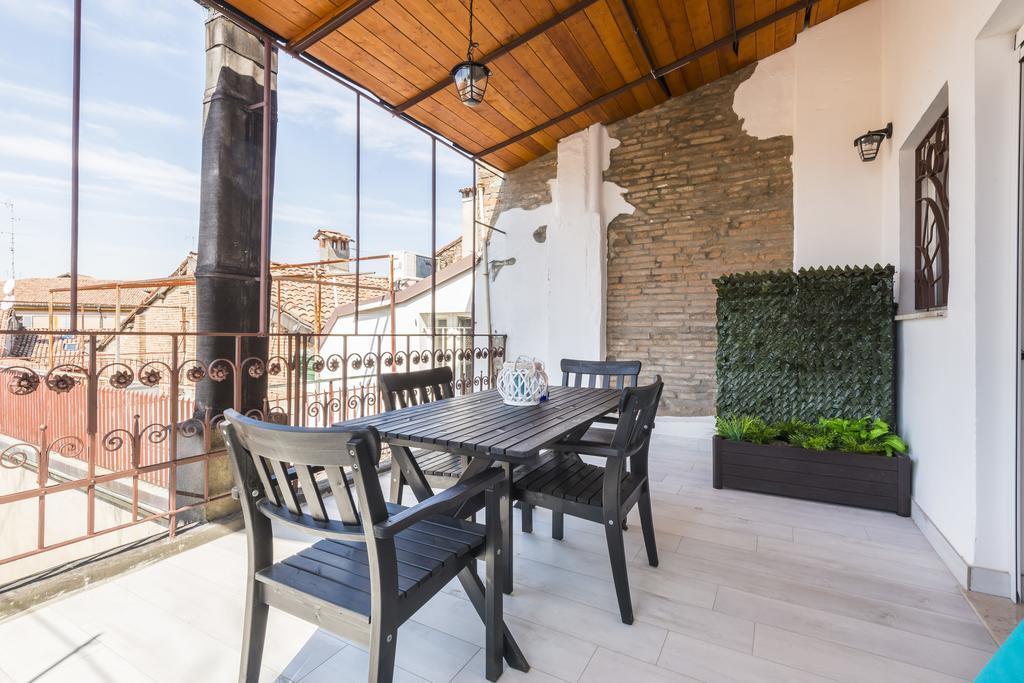Attico Del Duomo Apartman Modena Kültér fotó